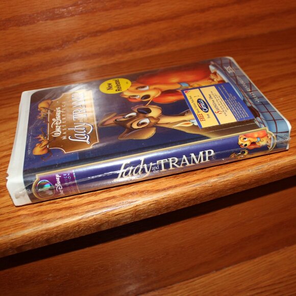 3/$28❤️ sealed Walt Disney's Masterpiece LADY AND THE TRAMP Clam Shell VHS 1998 - Picture 7 of 7